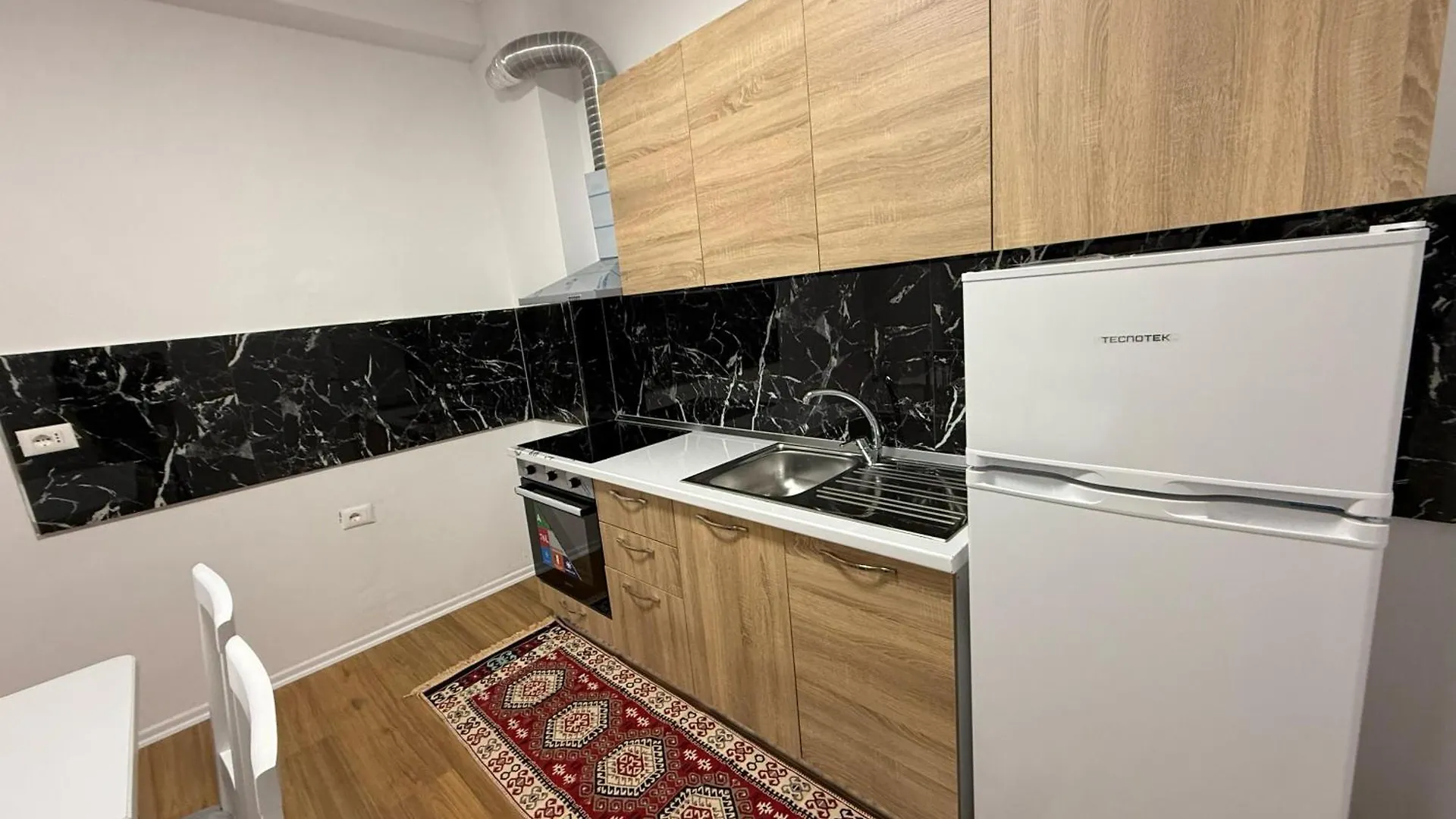Klito'S Home Krujë 0*,